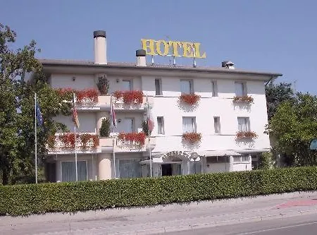 艾尔索雷酒店